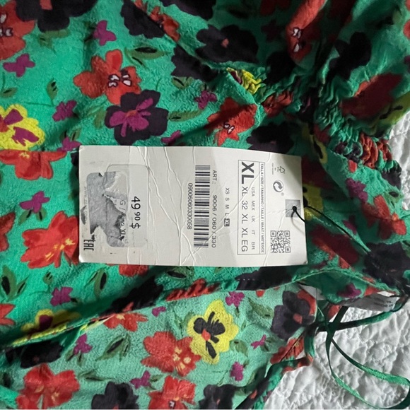 Zara floral summer dress with ruched sleeves and V back with ties - Picture 5 of 5